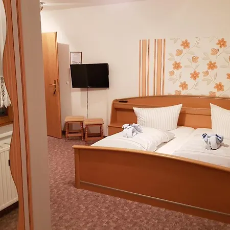 Affittacamere & Erbgericht Hoehenlage 850m Marienberg