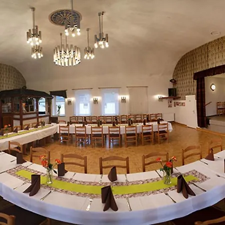 & Erbgericht Hoehenlage 850m Гостевой дом Мариенберг